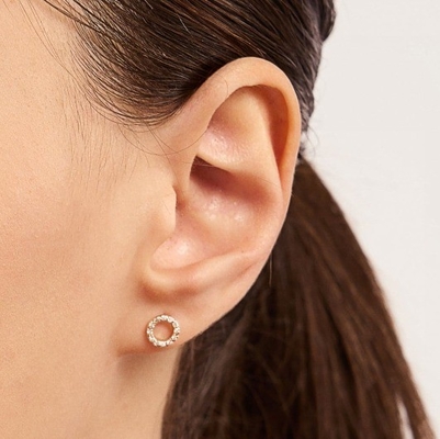 18K Altın 925 Sterling Gümüş Kızlar için Klasik Stud Kulaklıkları Moda Aksesuarı