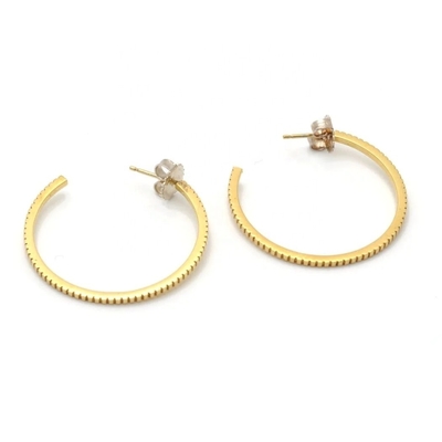 Çağdaş 925 Sterling Gümüş 18K Altın Halkası Kulaklıkları Müşteri Logosu 30*30mm