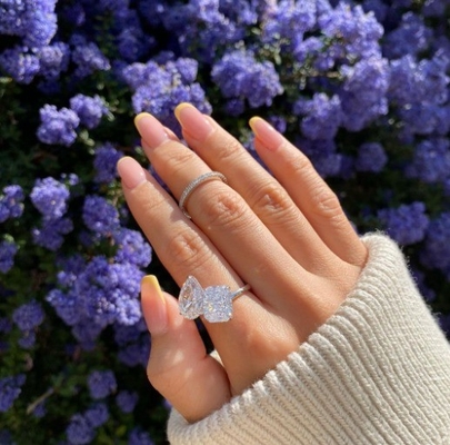 925 Sterling Gümüş İki Taş Nişan Yüzüğü Prong Setting ve Beyaz CZ Taşları