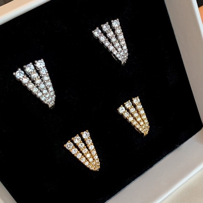 18K Altın 925 Sterling Gümüş CZ Kadın Kuyruklu Küpeler KLASİK Şekil