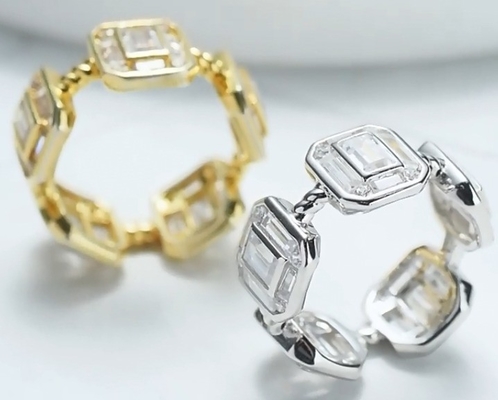 Zümrüt Beyaz CZ Kadınlar Sonsuzluk Bandı Baguette 18K Altın 925 Sterling Gümüş Yüzükler