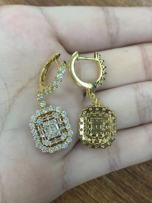 Beyaz CZ küpe 925 Sterling Gümüş Klasik Tarzı Nişan ve Düğün için