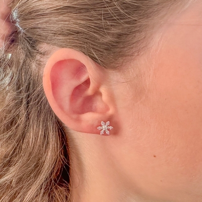 925 Sterling Gümüş Rodyum Kaplama CZ Kar tanesi Stud Kulaklık 2g