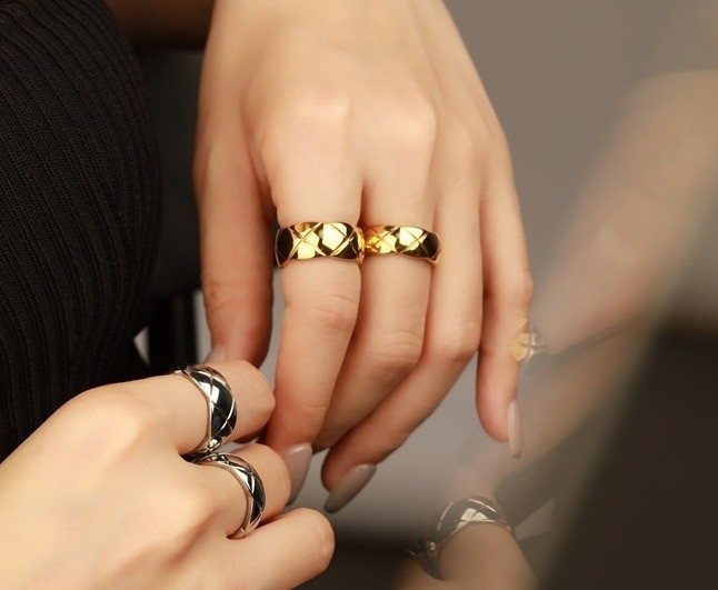 Antika 18K altın çift kuyruk kadın 925 Sterling Gümüş düğün yüzüğü Orta yüzük