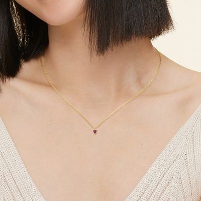 Klasik 925 Sterling Gümüş Kalp Şekilli Zümrüt Bezel Kolye
