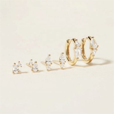 Modaya uygun 18K Altın Kaplama Beyaz Kübik Zirkon 925 Sterling Gümüş Stud & Huggies Set Küpe