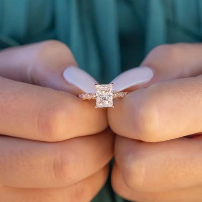Vintage El Yapımı 18K Altın Baguette Kesilmiş Taş Nişan Yüzüğü Kadınlar İçin Vintage Tarzı