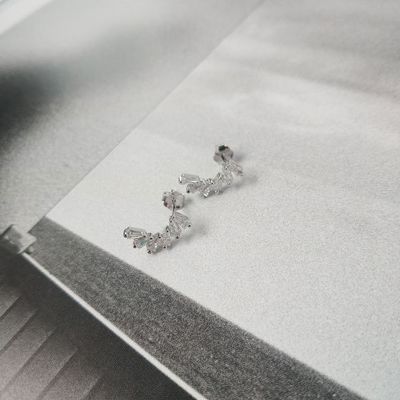 Zirkonya Kulak Çubukları Kadınlar için Vermeil Mücevherler Dondurulmuş Küpeler
