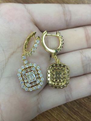 Beyaz CZ küpe 925 Sterling Gümüş Klasik Tarzı Nişan ve Düğün için