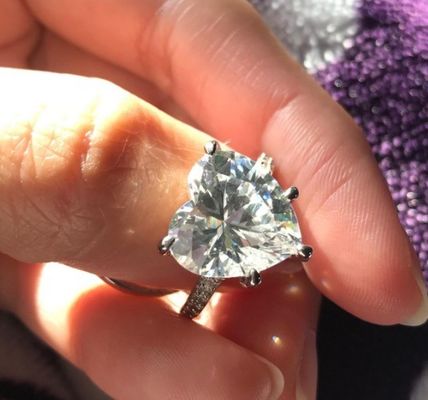 Micro Insert Inlay Teknolojisi Kalp Kesim CZ Taş 925 Sterling Gümüş Nişan Yüzükleri