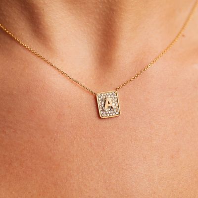 Kadınlar için 14K Altın Çeyreği Başlangıç Taş Kolye Sevgililer Günü Hediyesi