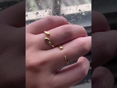 Hakiki 925 ayar gümüşten el işçiliğiyle üretilen bu aksesuar, rafine stili dayanıklılıkla birleştirir,